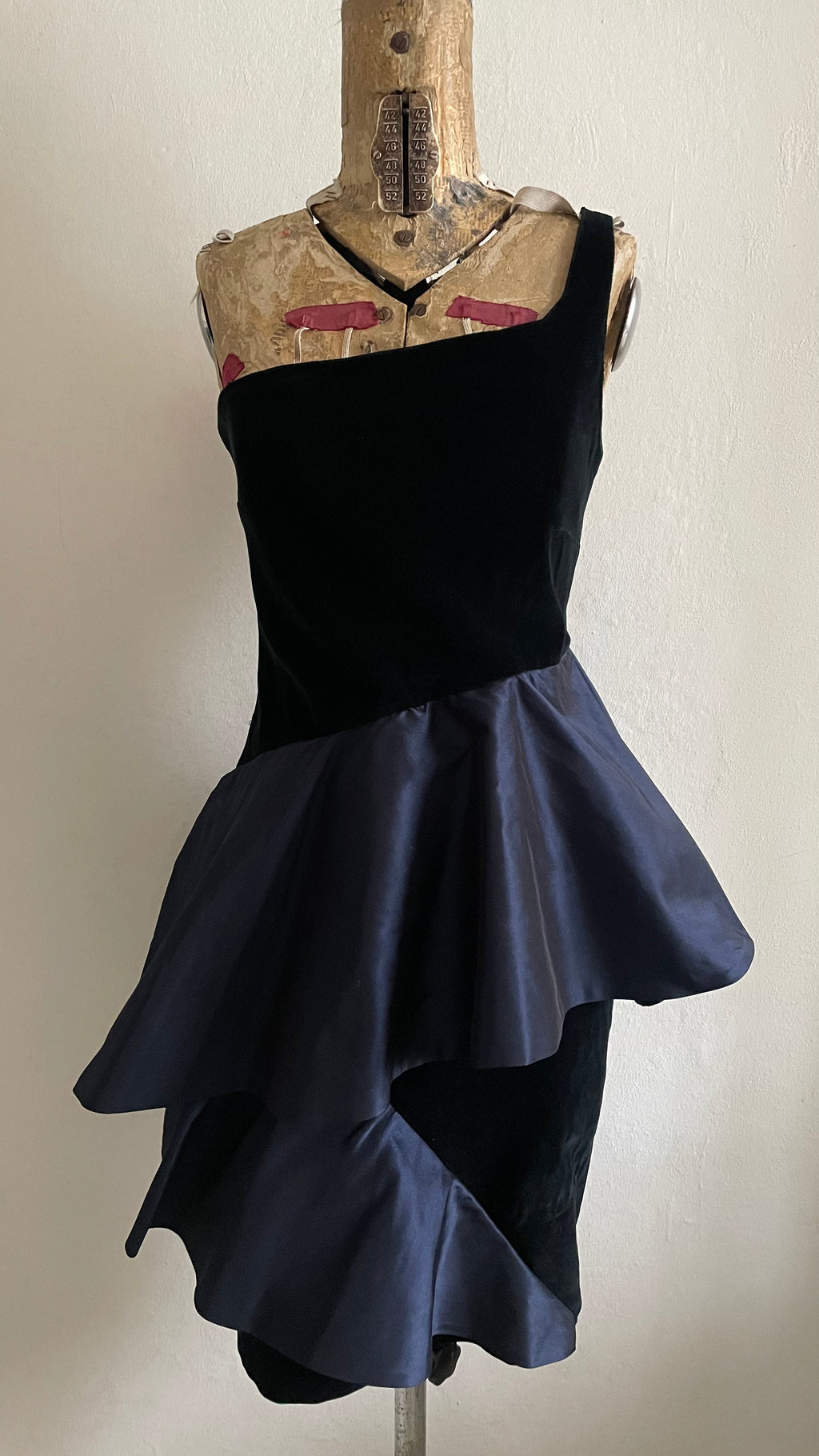 [NINA HAGEN] partydress vintage 80s