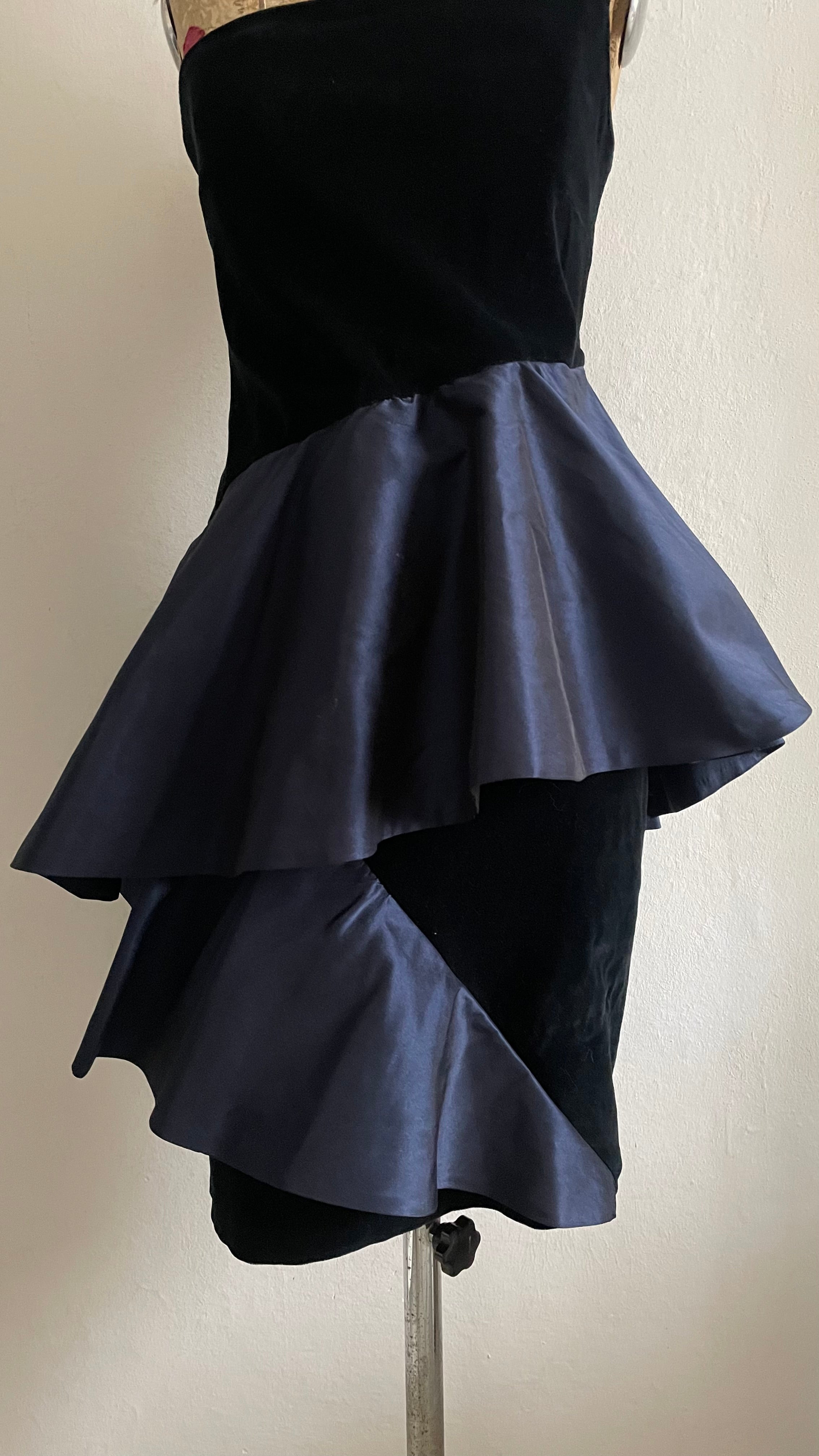 [NINA HAGEN] partydress vintage 80s