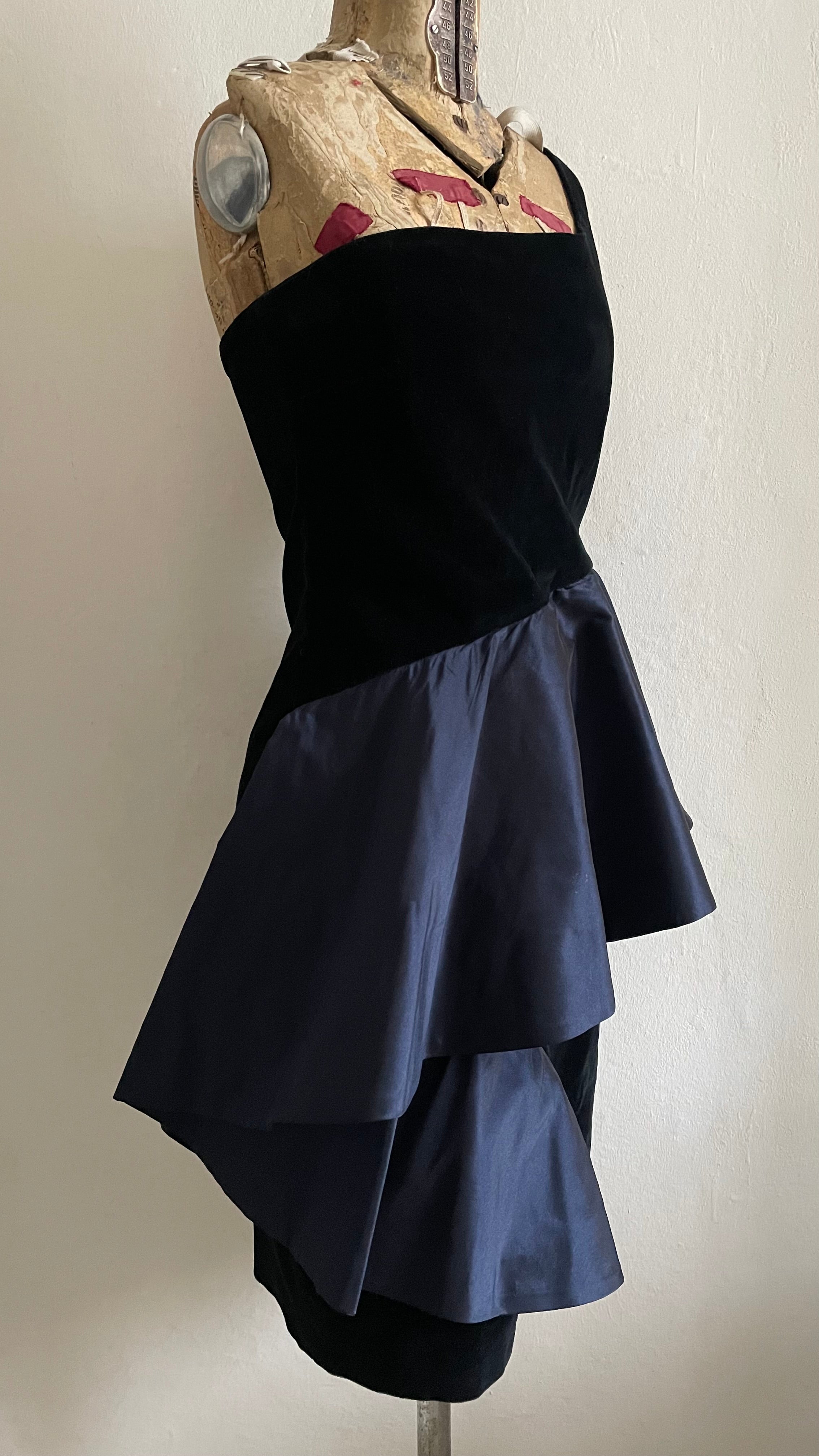 [NINA HAGEN] partydress vintage 80s