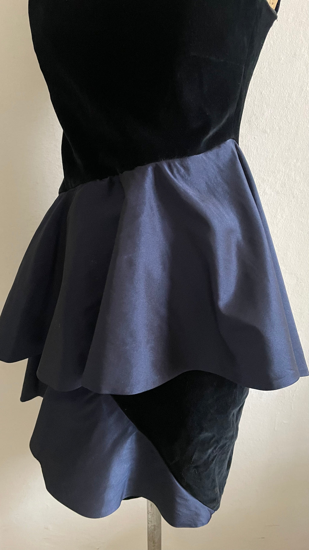 [NINA HAGEN] partydress vintage 80s