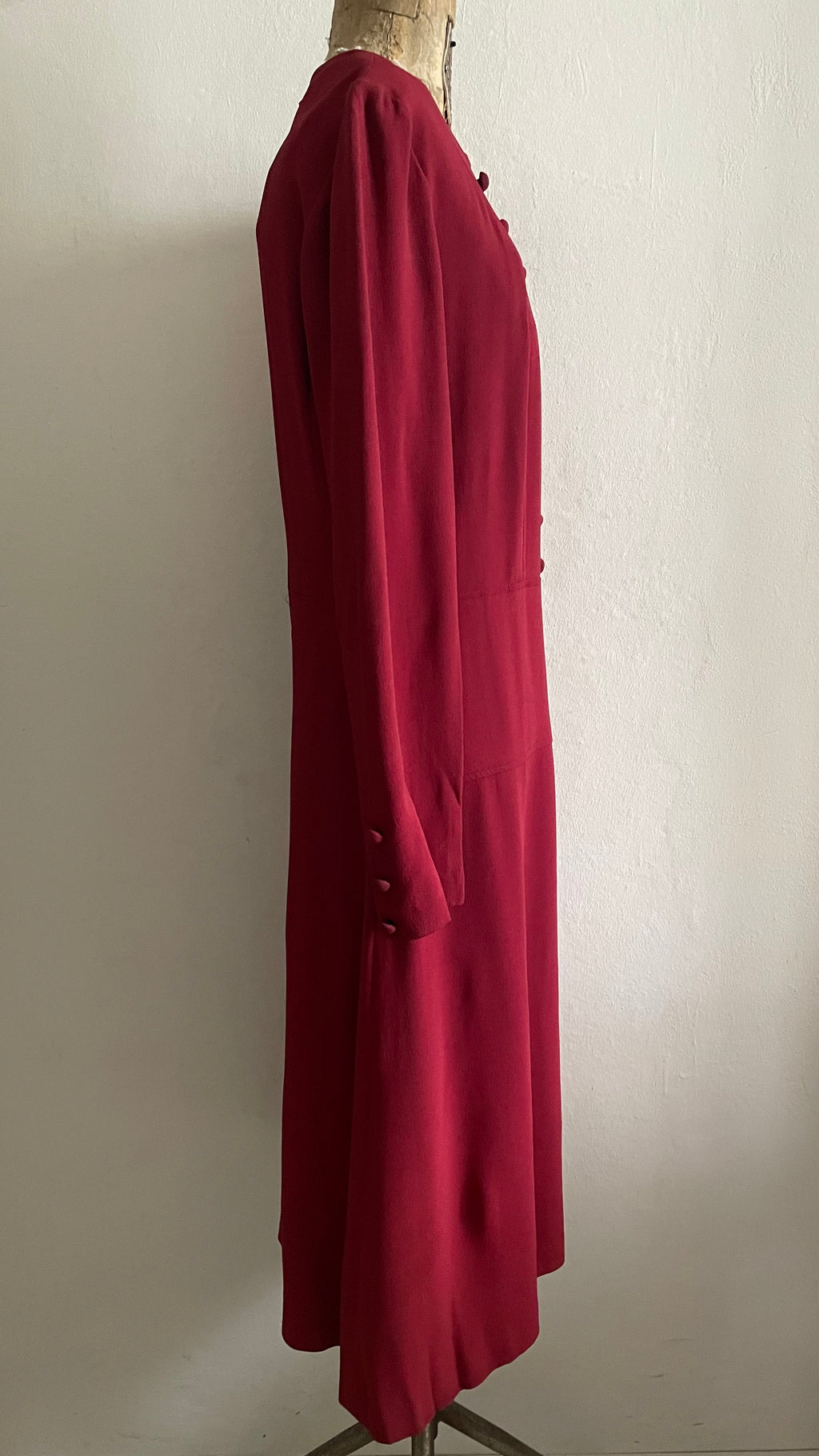 (ADALGISA LUGLI) Abito in crepe di seta rosso lampone 60s