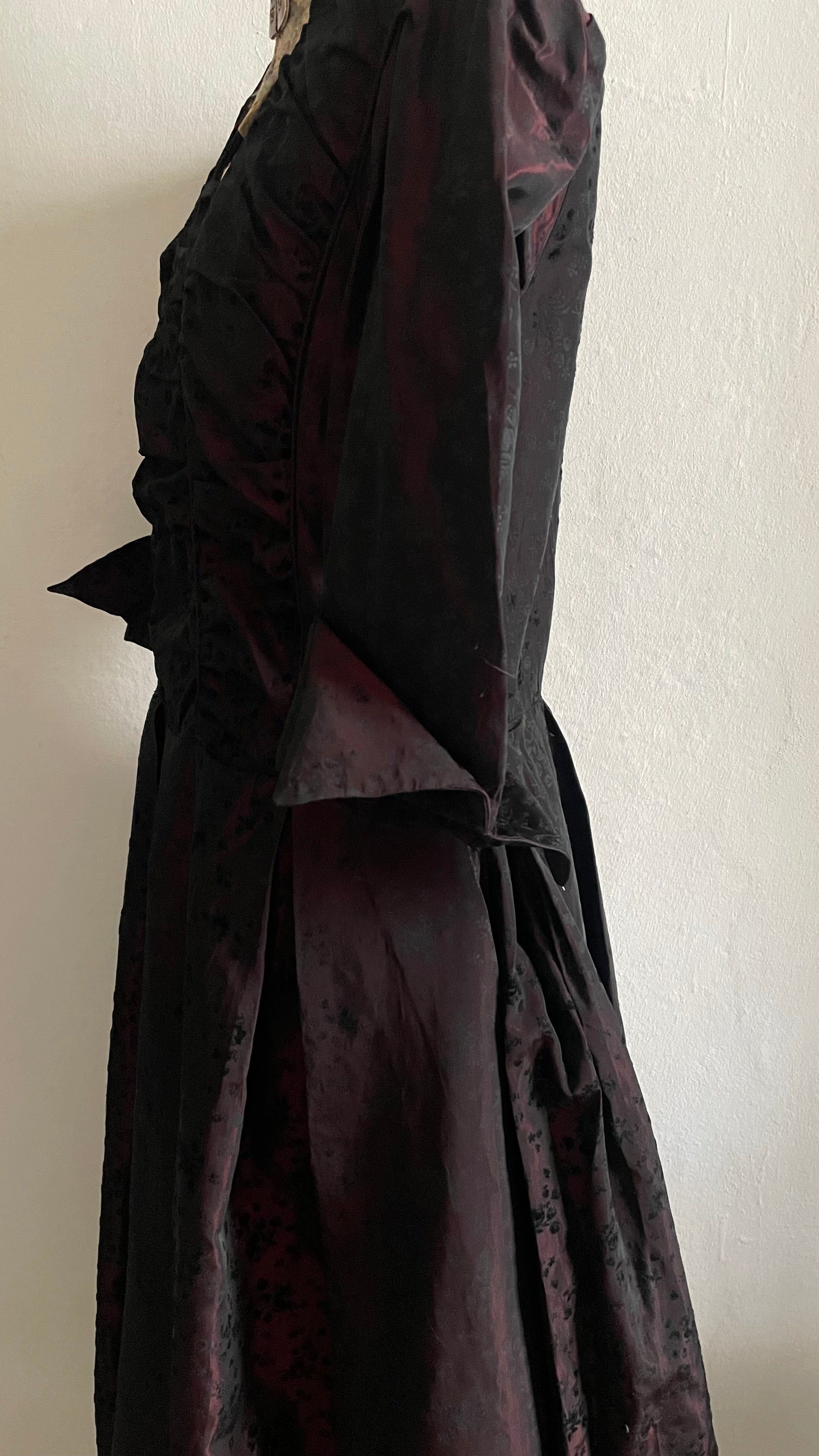 (THEDA BARA) party dress vintage 40s