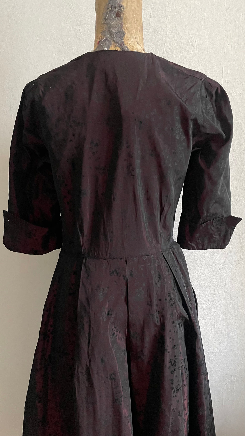 (THEDA BARA) party dress vintage 40s