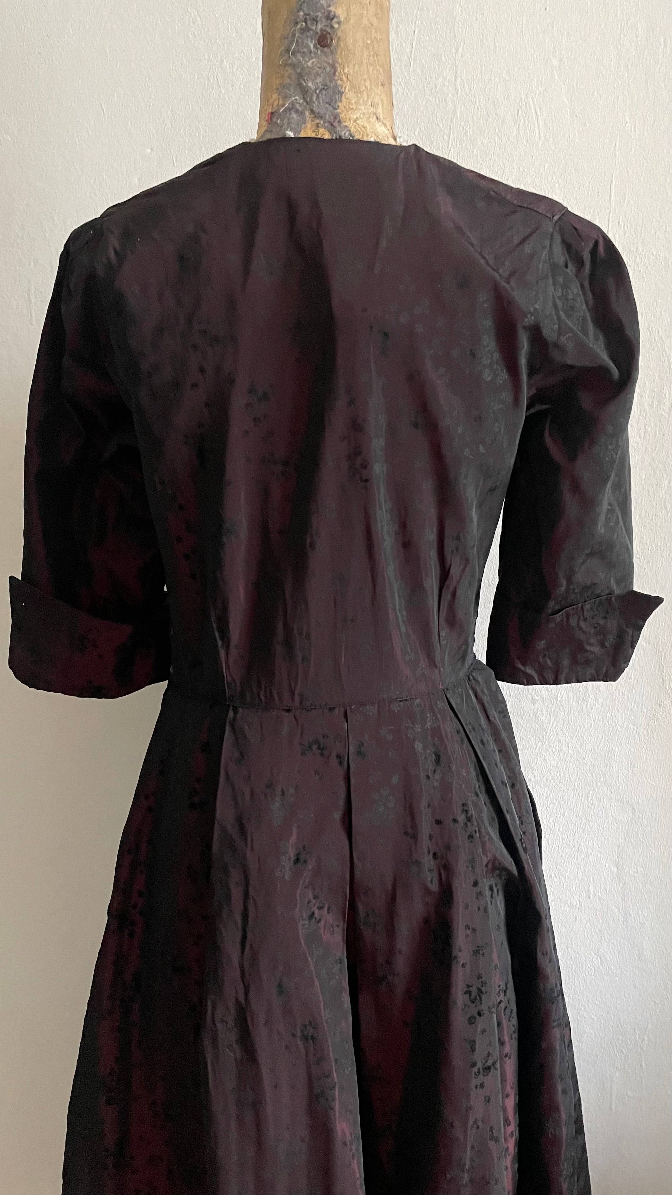 (THEDA BARA) party dress vintage 40s