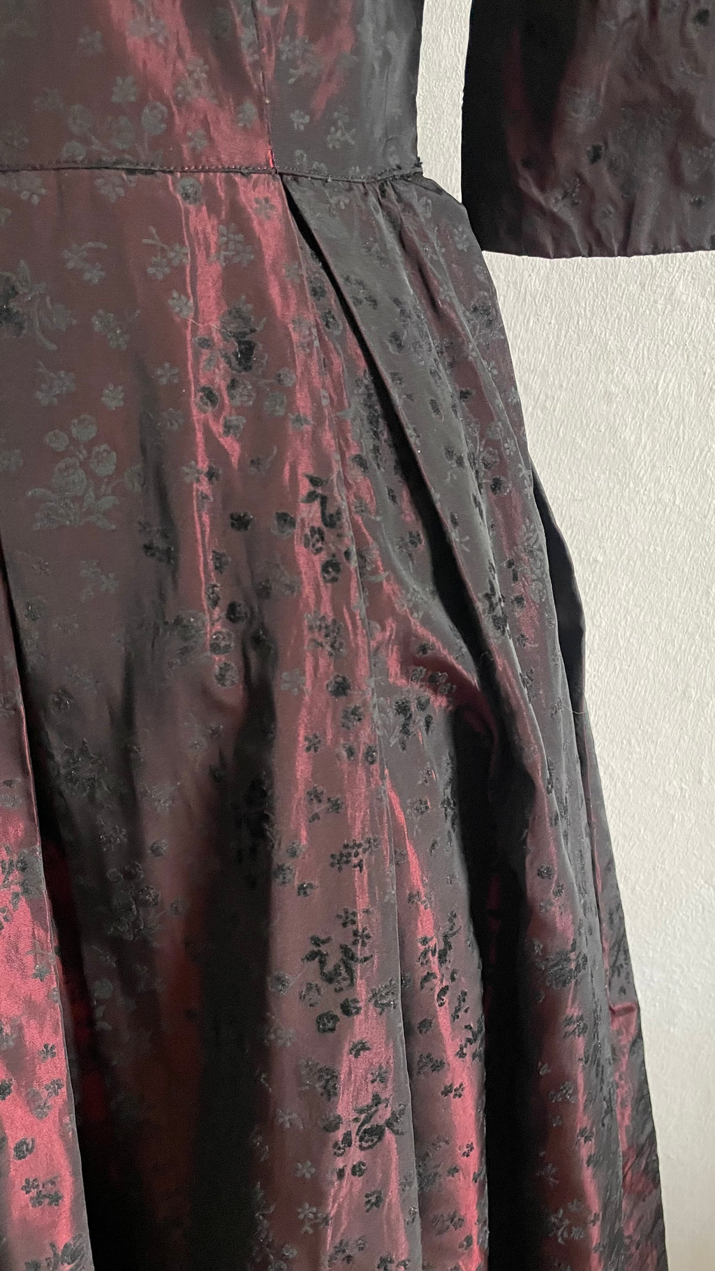 (THEDA BARA) party dress vintage 40s